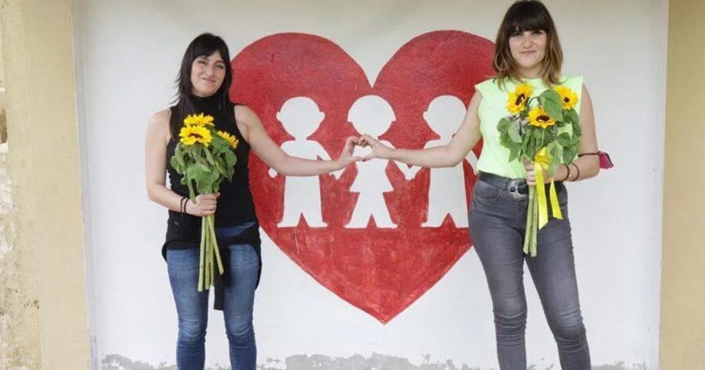“Girasoles” es tendencia en TikTok y revive los viajes de Rozalén con Fe y Alegría