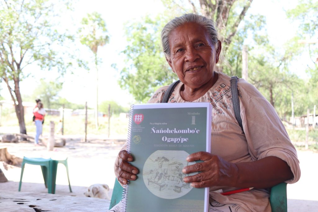 Fotografía: Educación pueblso originarios, Paraguay.